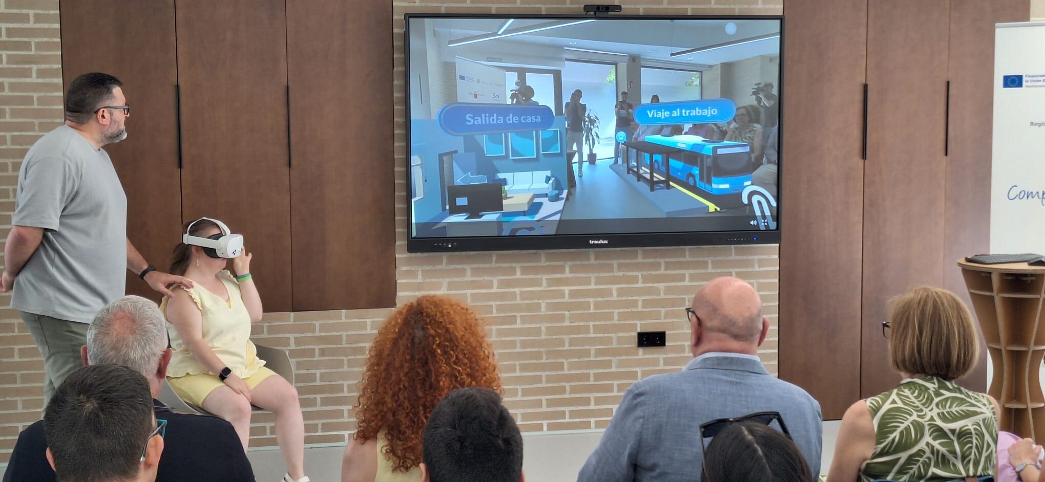 María, una de las jóvenes con síndrome de Down, que ha participado en la presentación de &quot;Paso Adelante&quot;