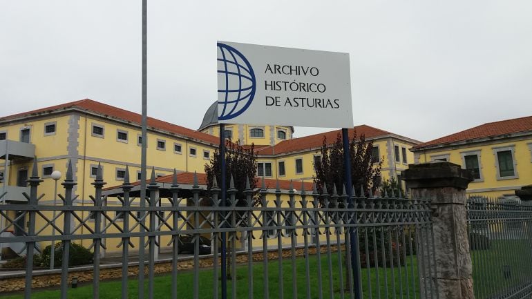 Exteriores del Archivo Histórico de Asturias, antigua cárcel de Oviedo