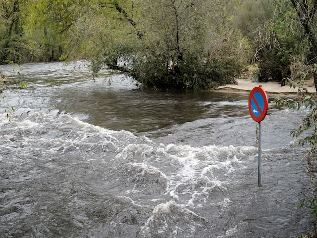 El río Jerte a su paso por la localidad de Casas del Castañar