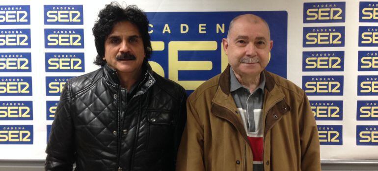 Josep Tutusaus (esquerra) i Alfred Maza, als estudis de Ràdio Reus.