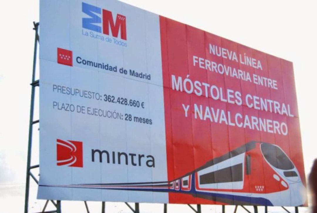 Cartel de las obras del tren Móstoles-Navalcarnero