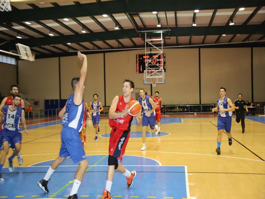 Imagen de archivo de uno de los partidos del Aloe Plus Lanzarote Conejeros.