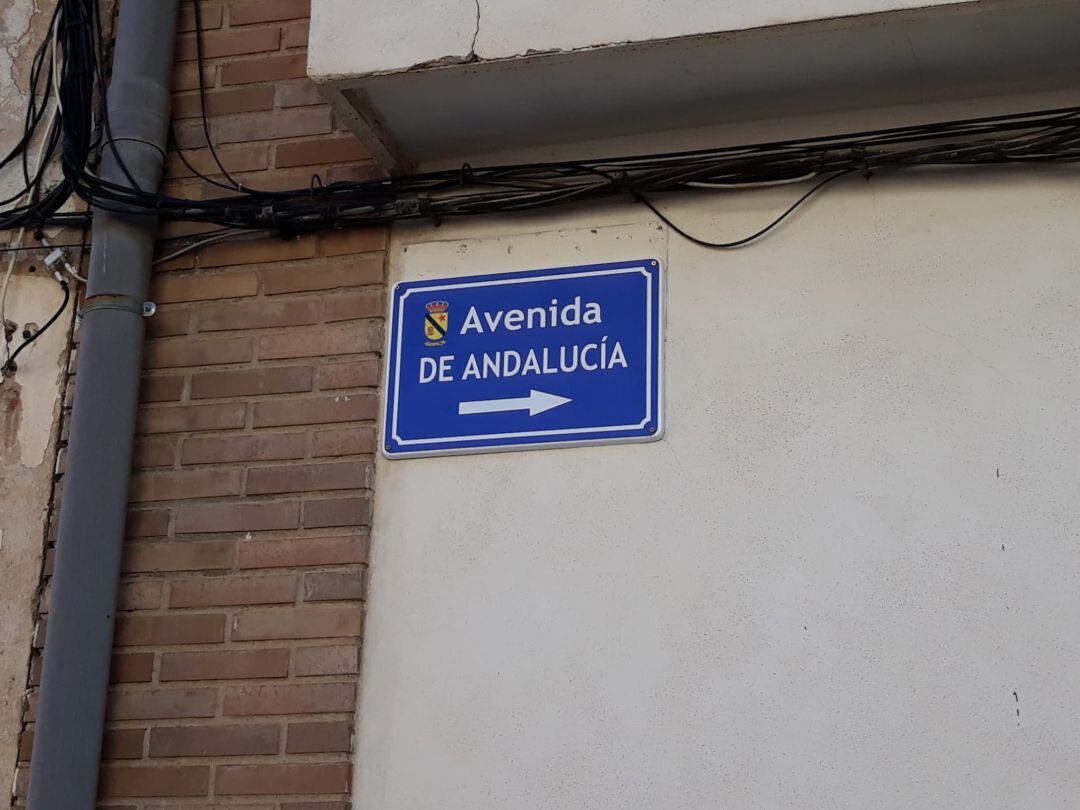 Cartel instalado en la Avda. de Andalucía