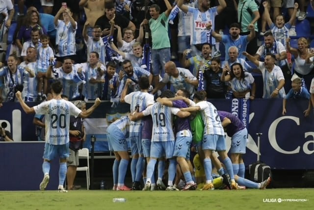 El Málaga gana de forma agónica al Albacete con un gol de penalti en el descuento