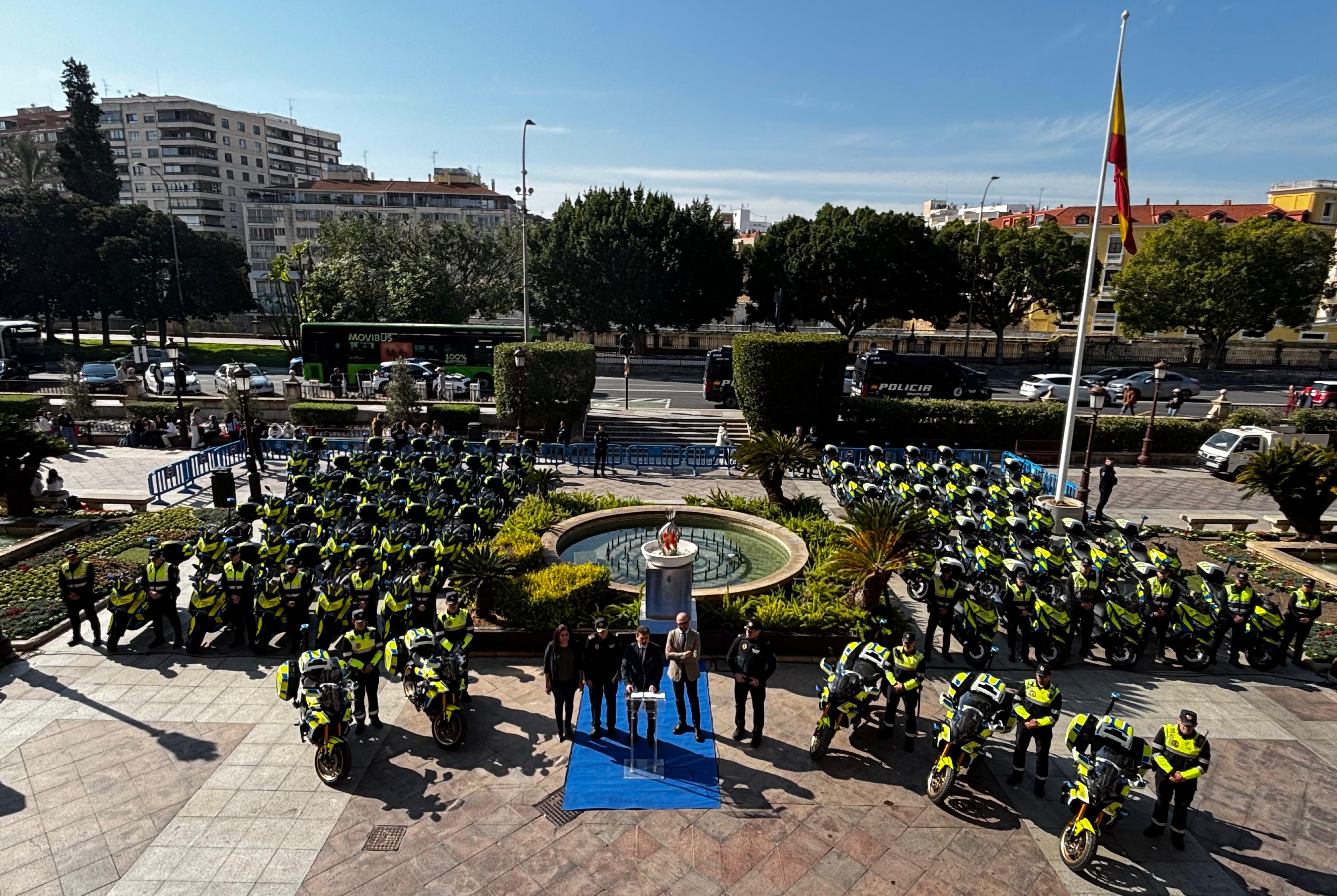 Las nuevas motos se han presentado en sociedad en la Glorieta de España