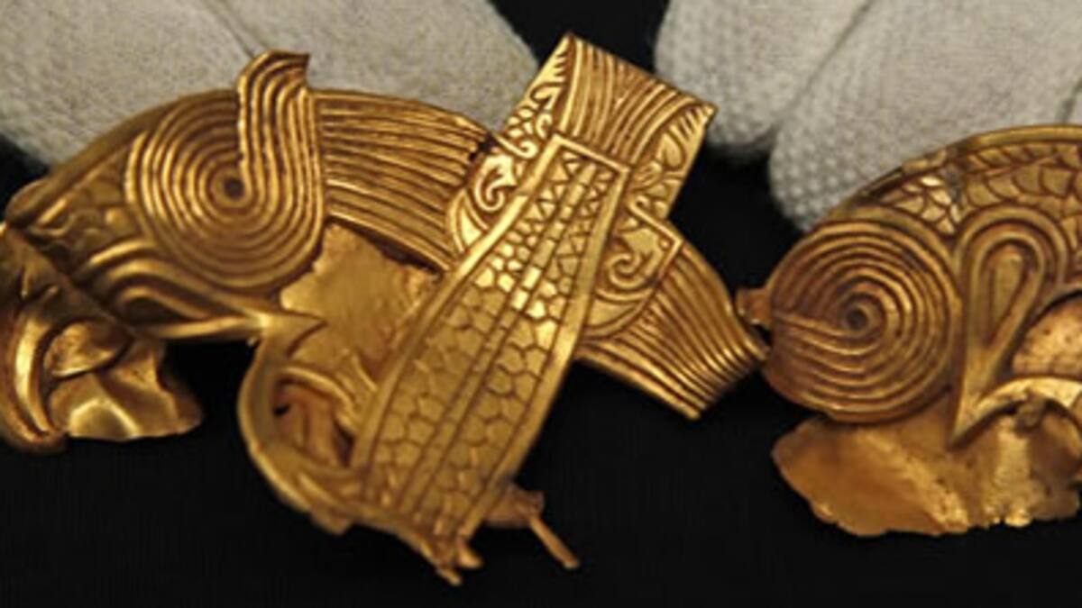 Encuentran el mayor tesoro anglosajón hallado hasta el momento