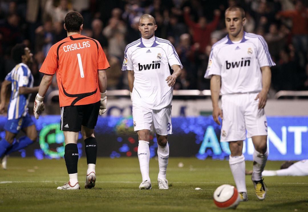 Pepe, Casillas y Cannavaro durante un partido