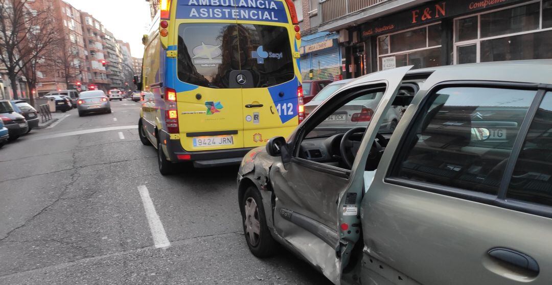 El conductor de uno de los vehículos se ha dado a la fuga aunque ha sido detenido poco después 