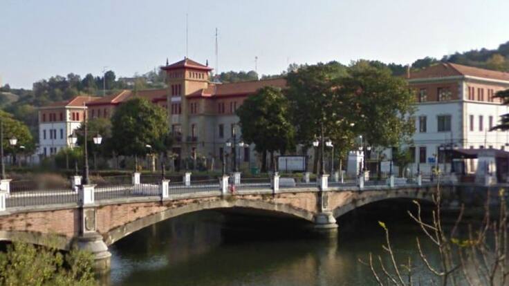 El Ayuntamiento de Donostia prepara un informe evitar que Ley de Costas afecte a los cuarteles de Loiola