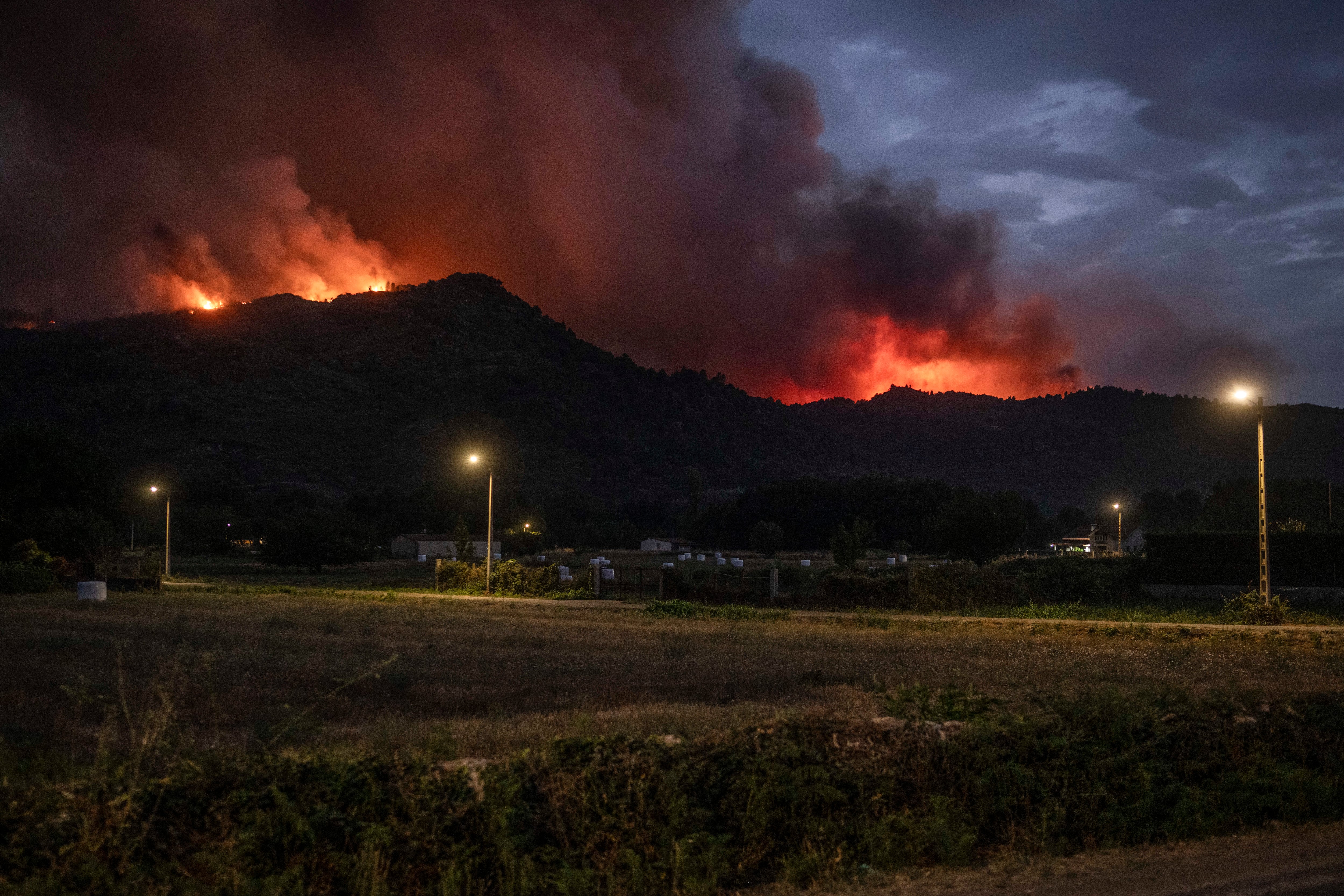El Concello de Vigo desplaza bomberos a Ourense y refuerza la prevención en la ciudad