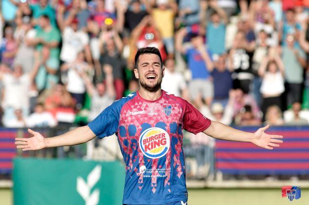 Mika, goleador de la temporafa gimnástica con 27 tantos