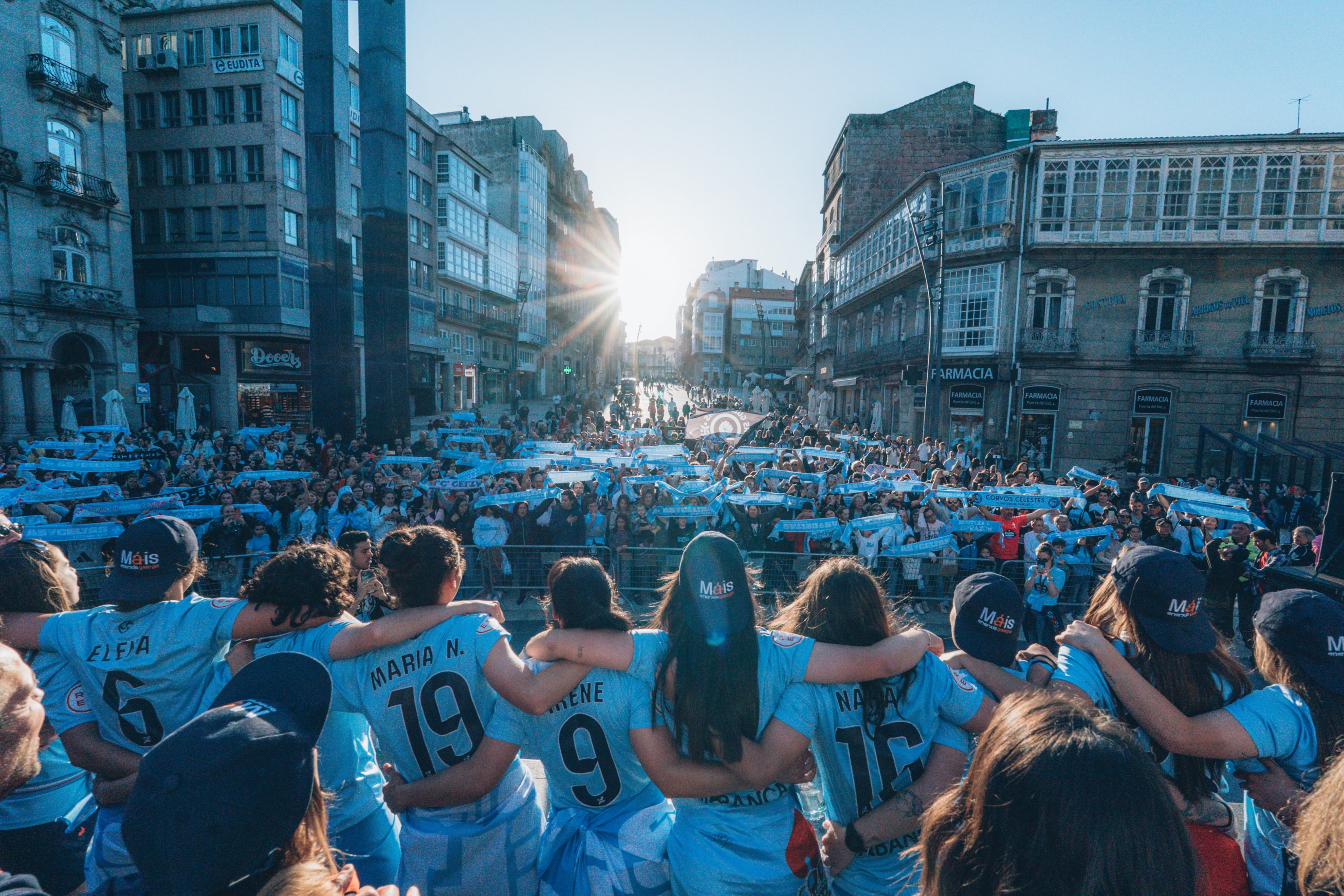 As Celtas celebran el ascenso en Porta do Sol arropadas por el celtismo