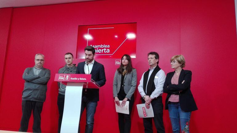 El secreatario provincial del PSOE, Antidio Fagúndez, en rueda de prensa