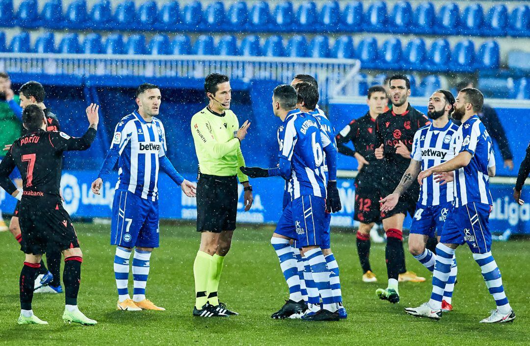 Battaglia fue expulsado el domingo pasado y no podrá estar en Huesca.