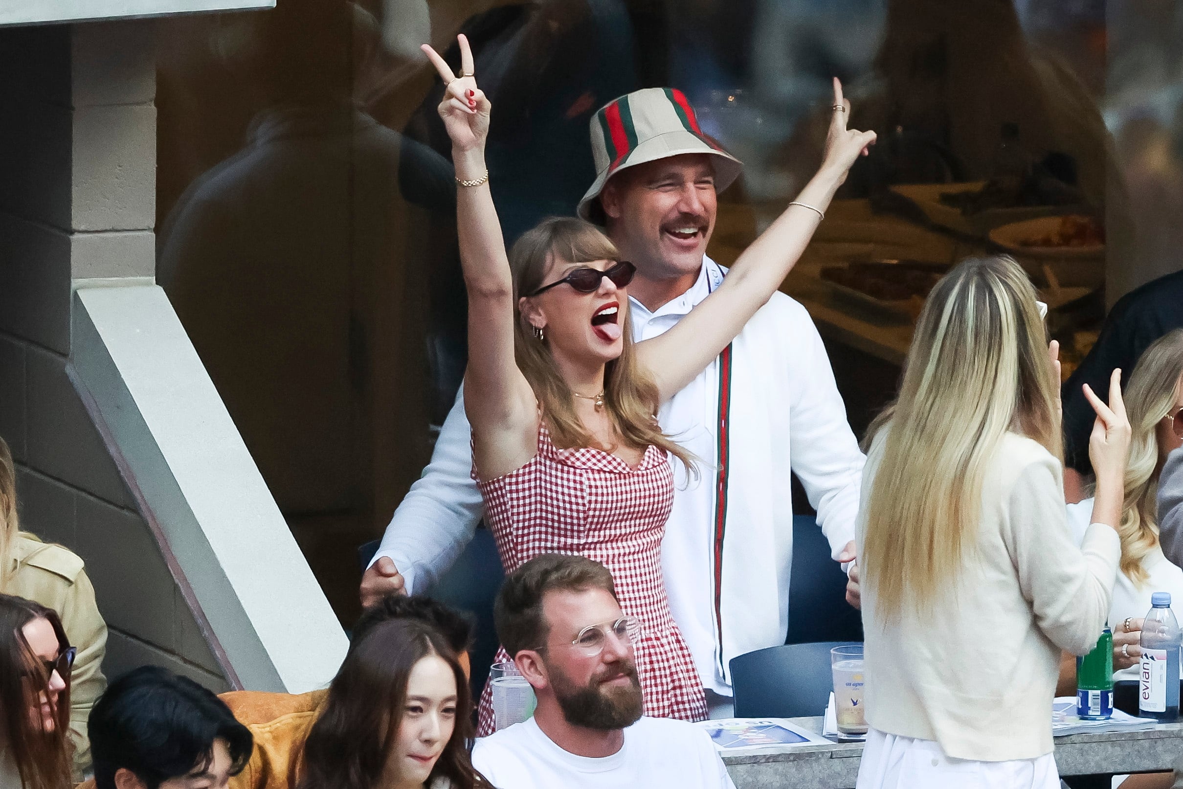 Taylor Swift y el jugador de fútbol americano Travis Kelce, en el US Open de tenis.