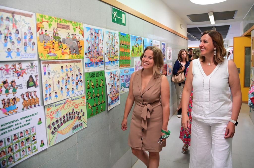 La alcaldesa de València, María José Catalá, visita el colegio municipal de Benimaclet con motivo del inicio de curso