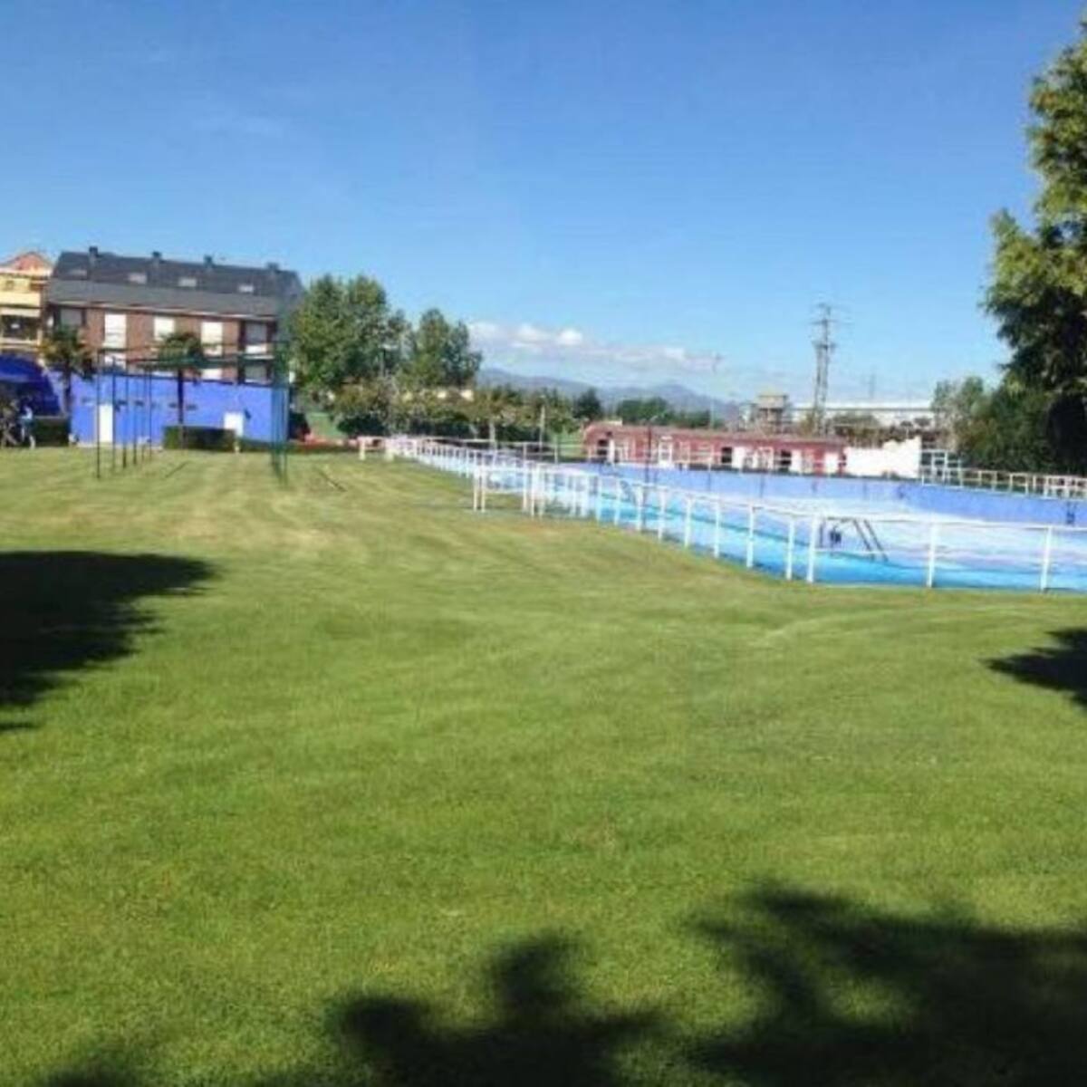 Las piscinas de 'la Minero' prorrogan 'sine die' su ampliación de capital