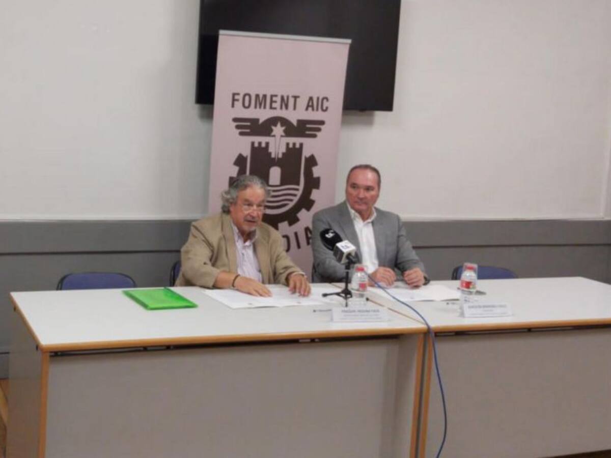 Fomento de Gandia premia a la Federació de Falles por su trayectoria cultural