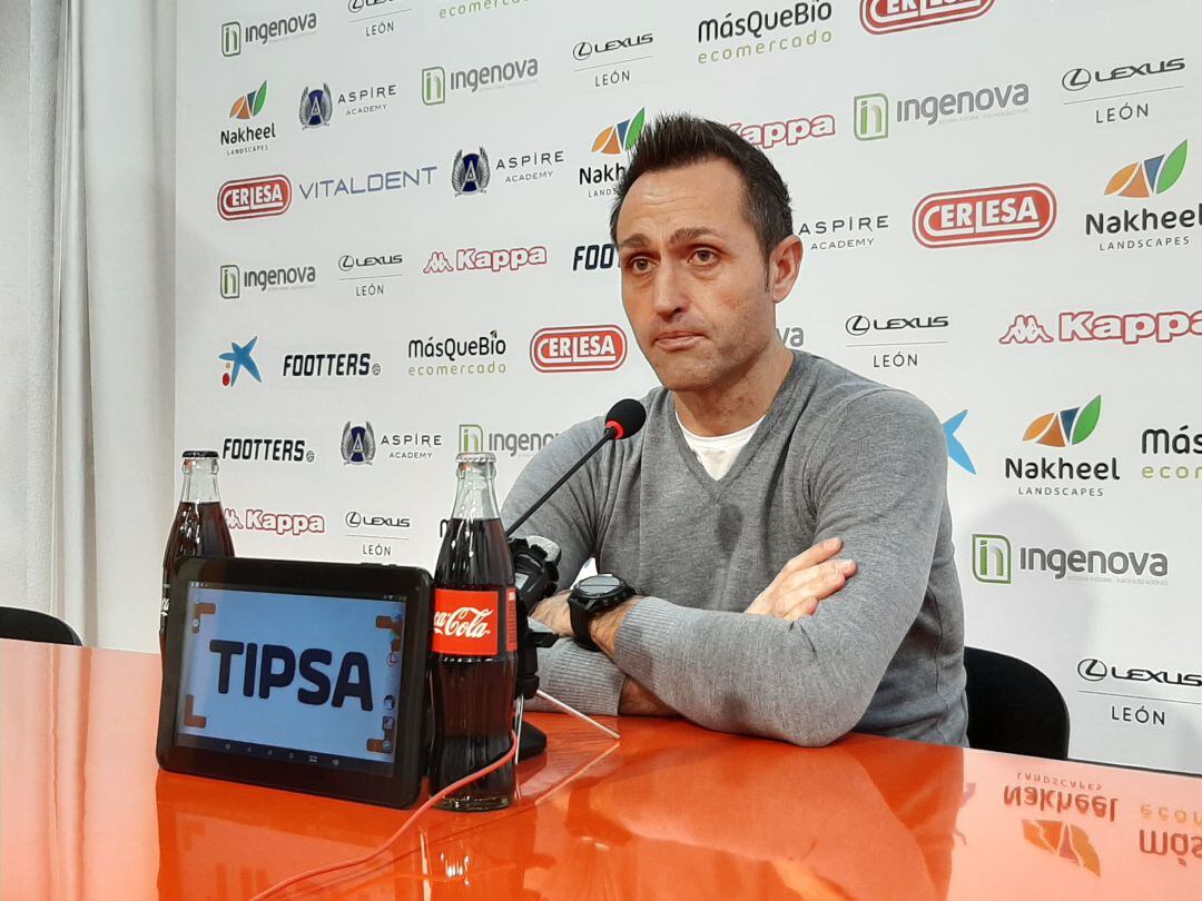 José Manuel Aira desmiente los rumores sobre posibles salidas que involucran a algunos de uss futbolistas