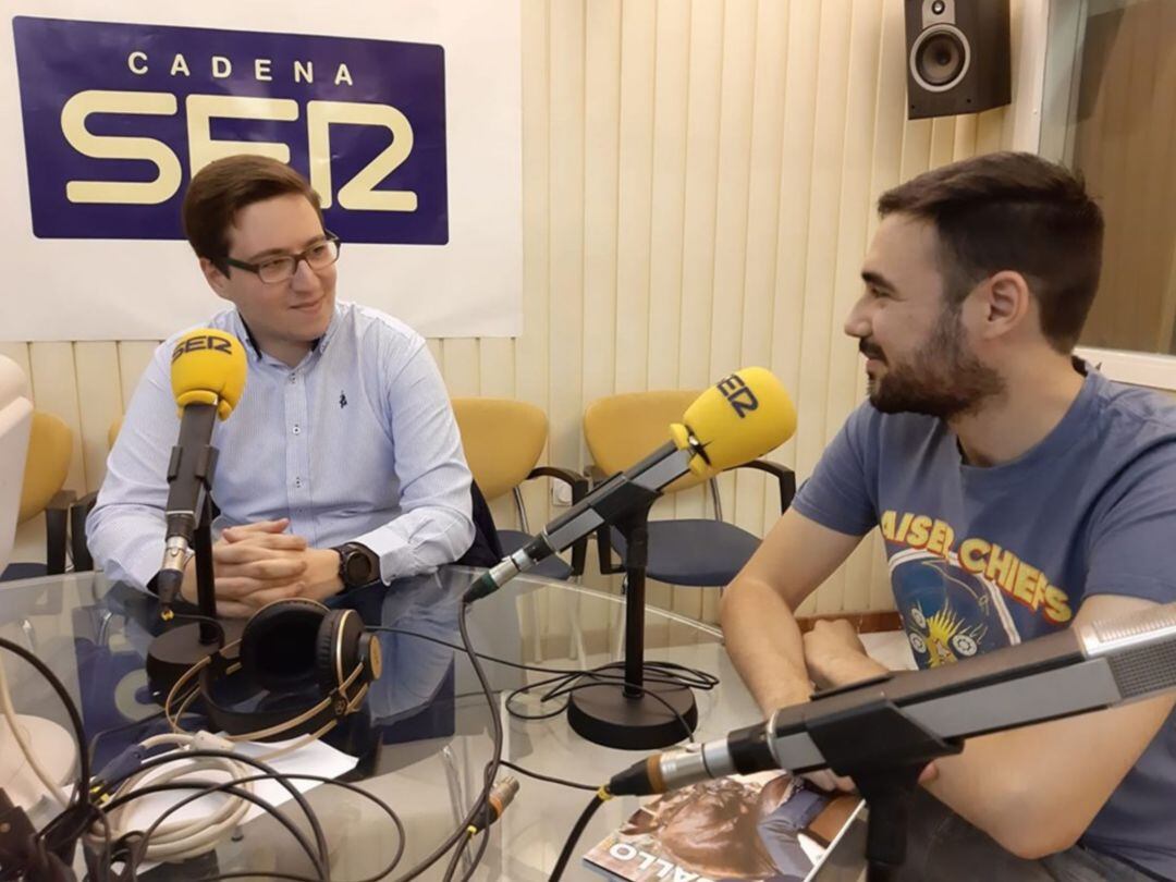 Mario Neupavert y Sebastián Domíguez, dos de los alumnos representantes con la UCA en la Corte Penal Internacioal