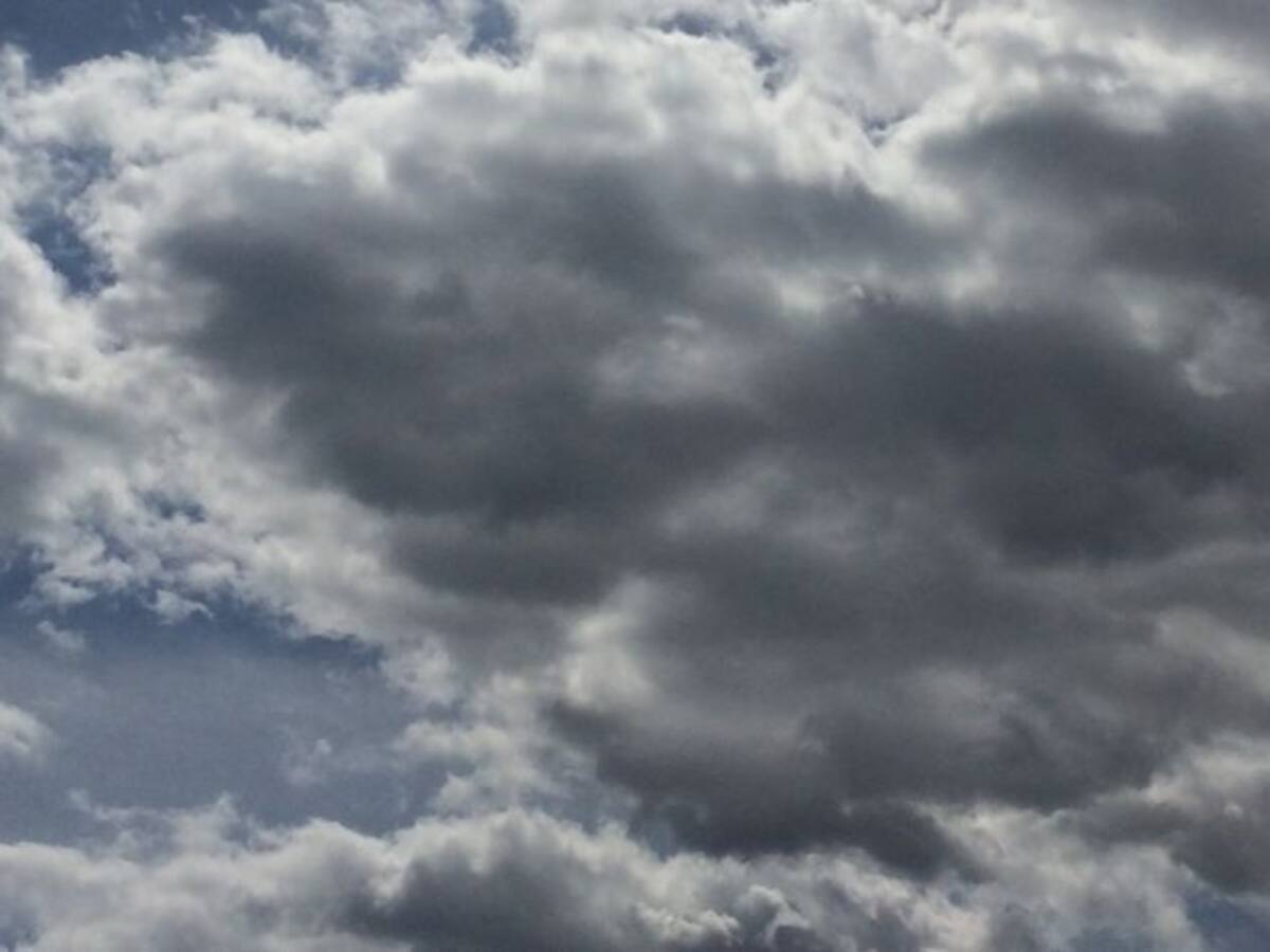 Hoy tendremos cielos cubiertos por la mañana y poco nuboso, por la tarde