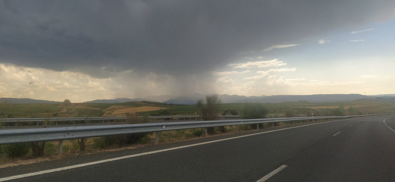 Imagen de archivo de una tormenta en el interior peninsular.