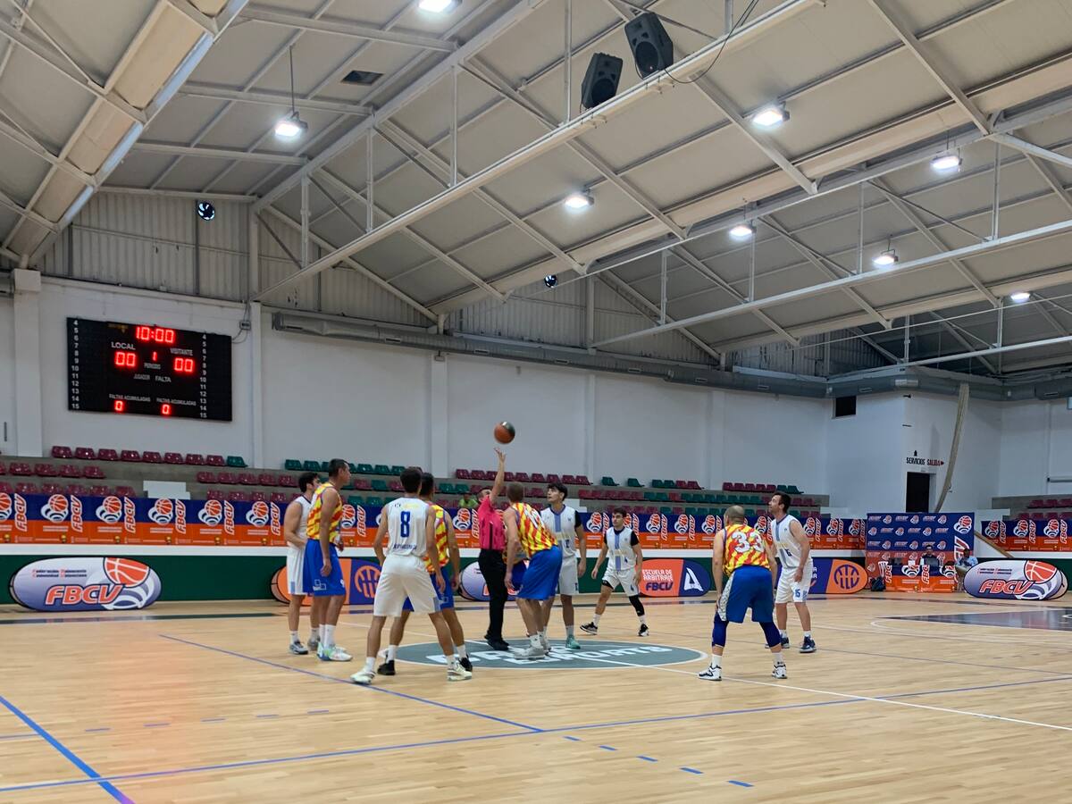 4 equipos del V-74 comienzan la competición este fin de semana.