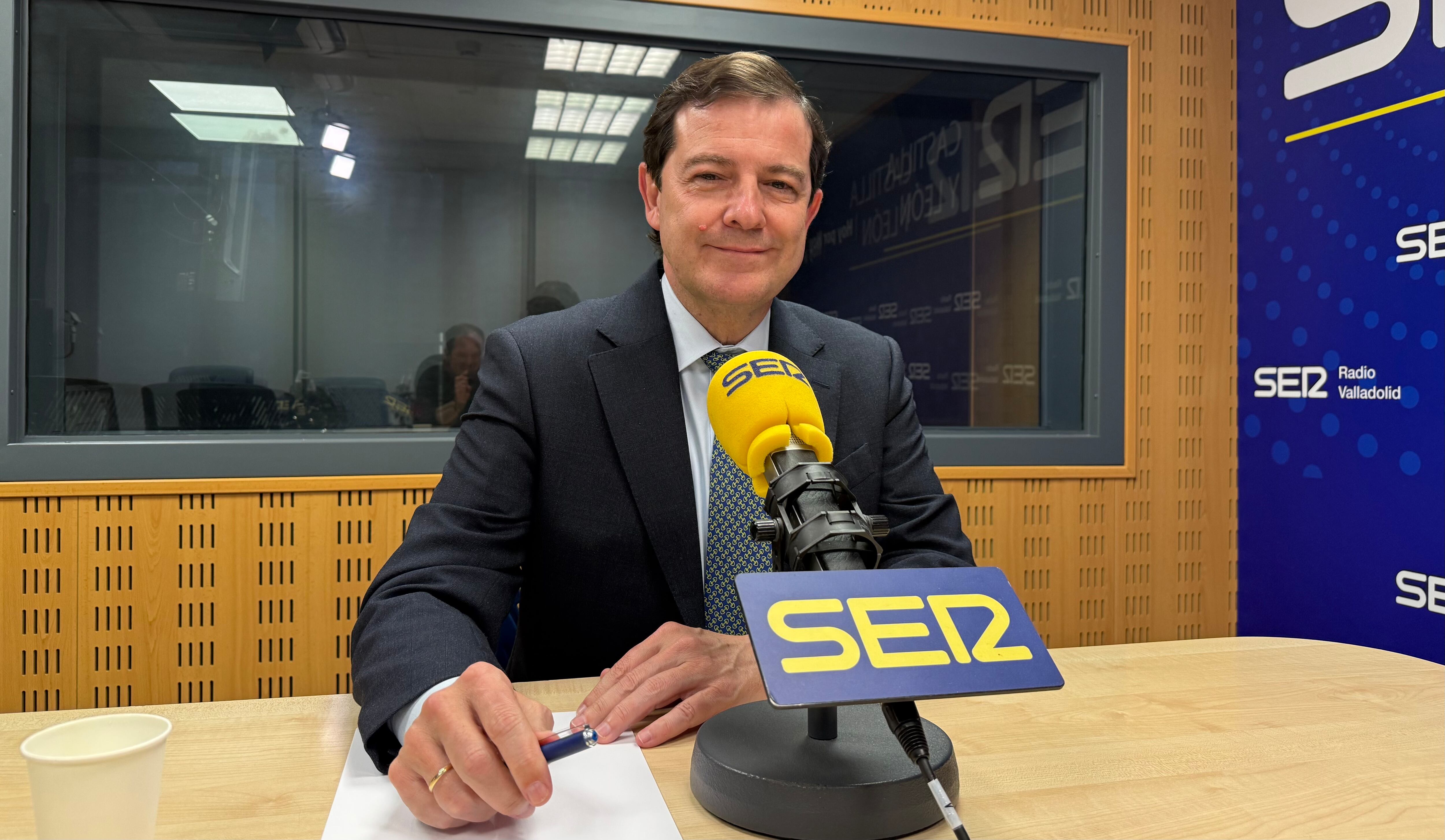 Alfonso Fernández Mañueco, candidato del Partido Popular a la Presidencia de la Junta de Castilla y León, en la SER