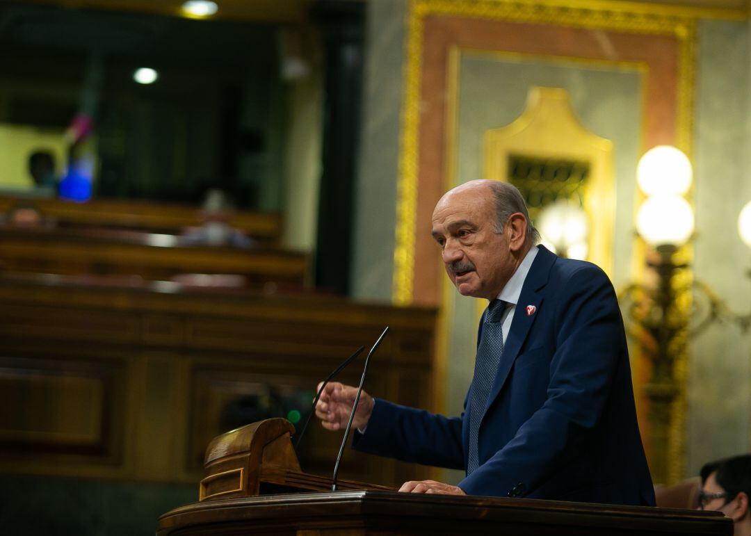 El diputado nacional del Partido Regionalista de Cantabria (PRC), José María Mazón en el Congreso de los Diputados.