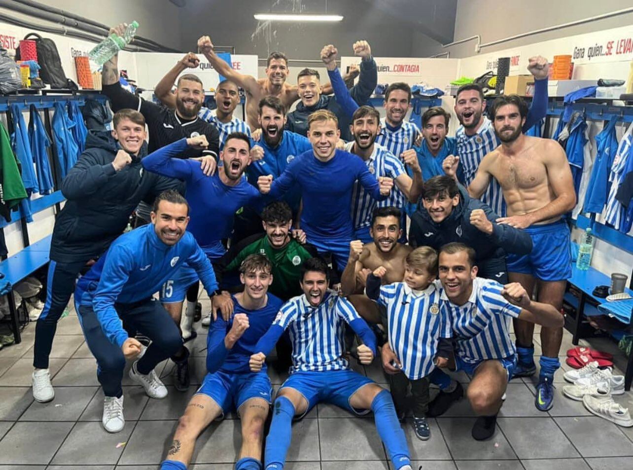 Los jugadores del CF Gandia celebran la victoria