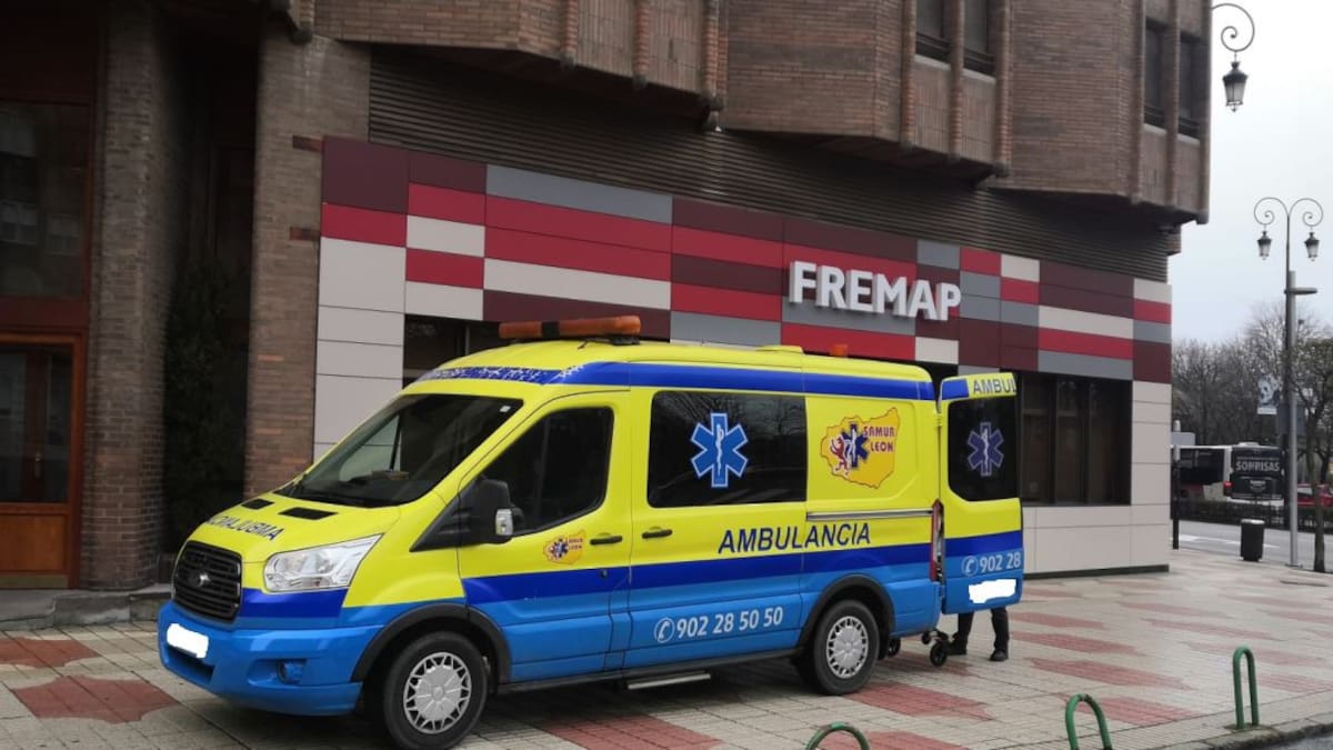 UGT reprocha a SACYL que permita el incumplimiento del contrato de ambulancias a SAMUR LEÓN