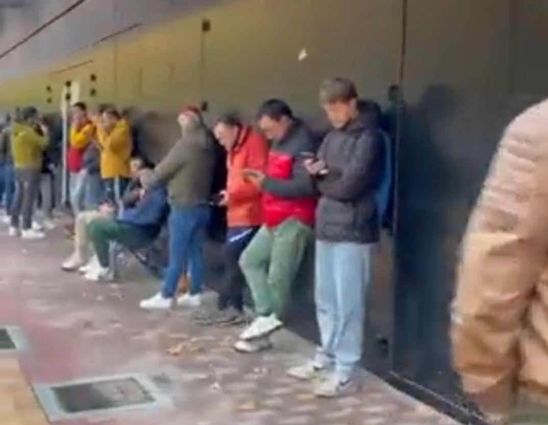 Colas en El Plantío este lunes para conseguir una entrada para el partido ante el Racing de Santander. / Foto: Captura vídeo BCF