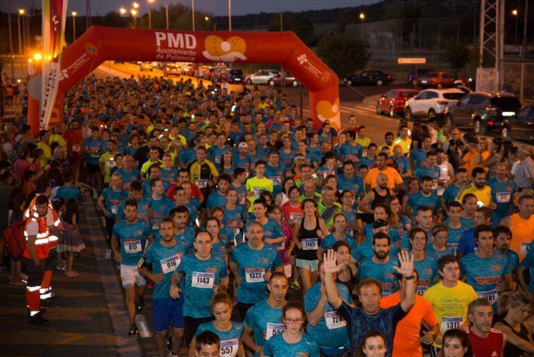 Salida de la Carrera Nocturna Monumental Ciudad de Palencia de la Cadena SER de 2017
