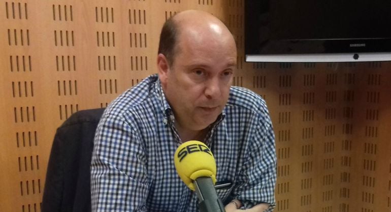 El concejal de Hacienda y Finanzas, Jaime Domínguez-Macaya, en los estudios de Radio San Sebastián