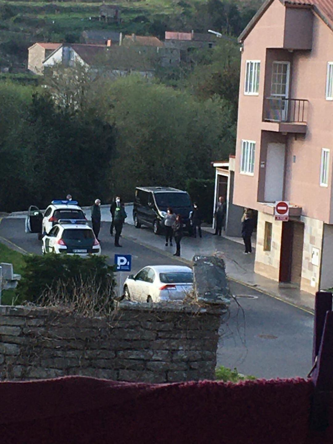 A Garda Civil no tanatorio da Ponte do Porto