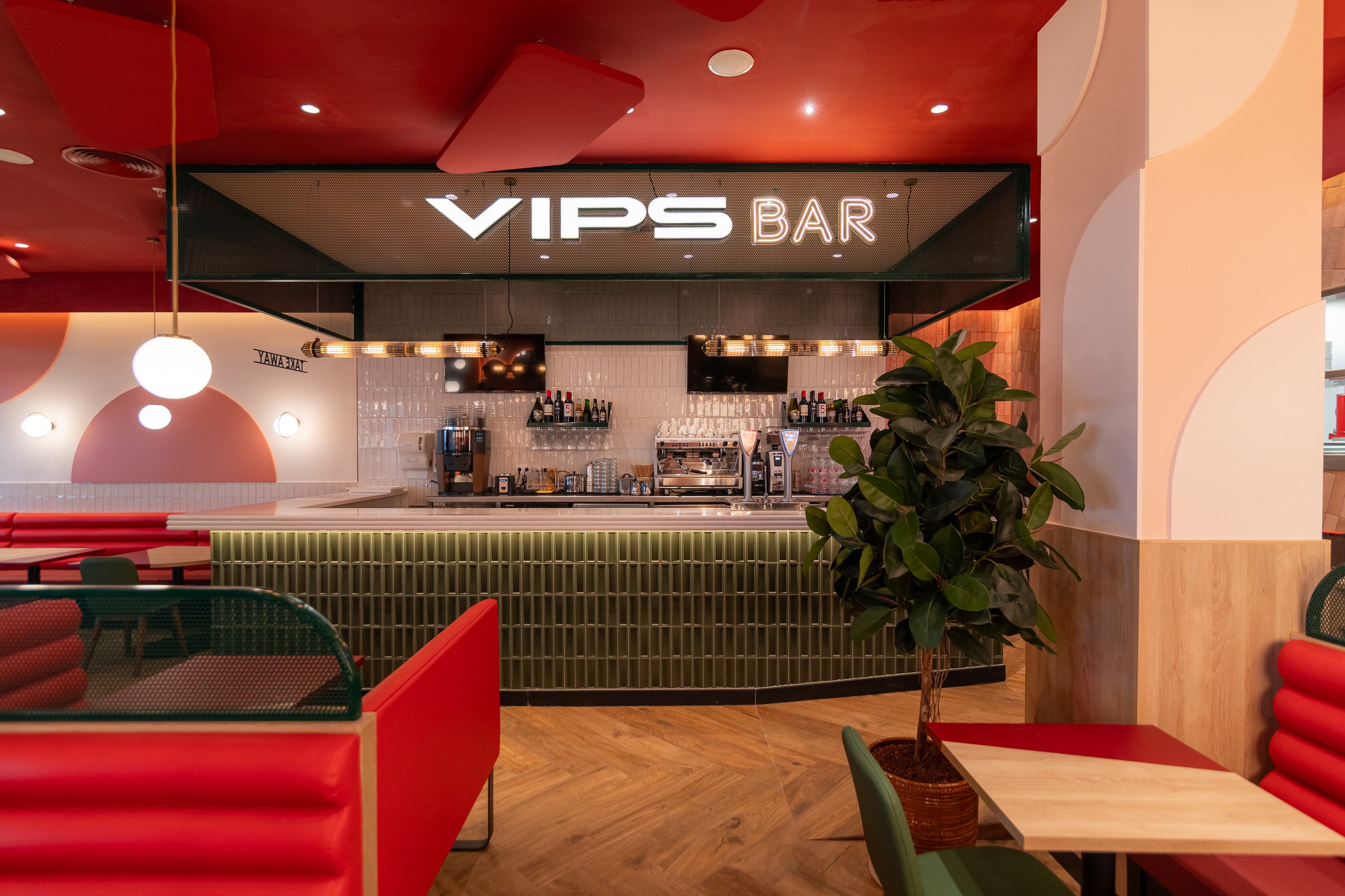 VIPS aterriza en Castellón con su primer local en el Centro Comercial Salera