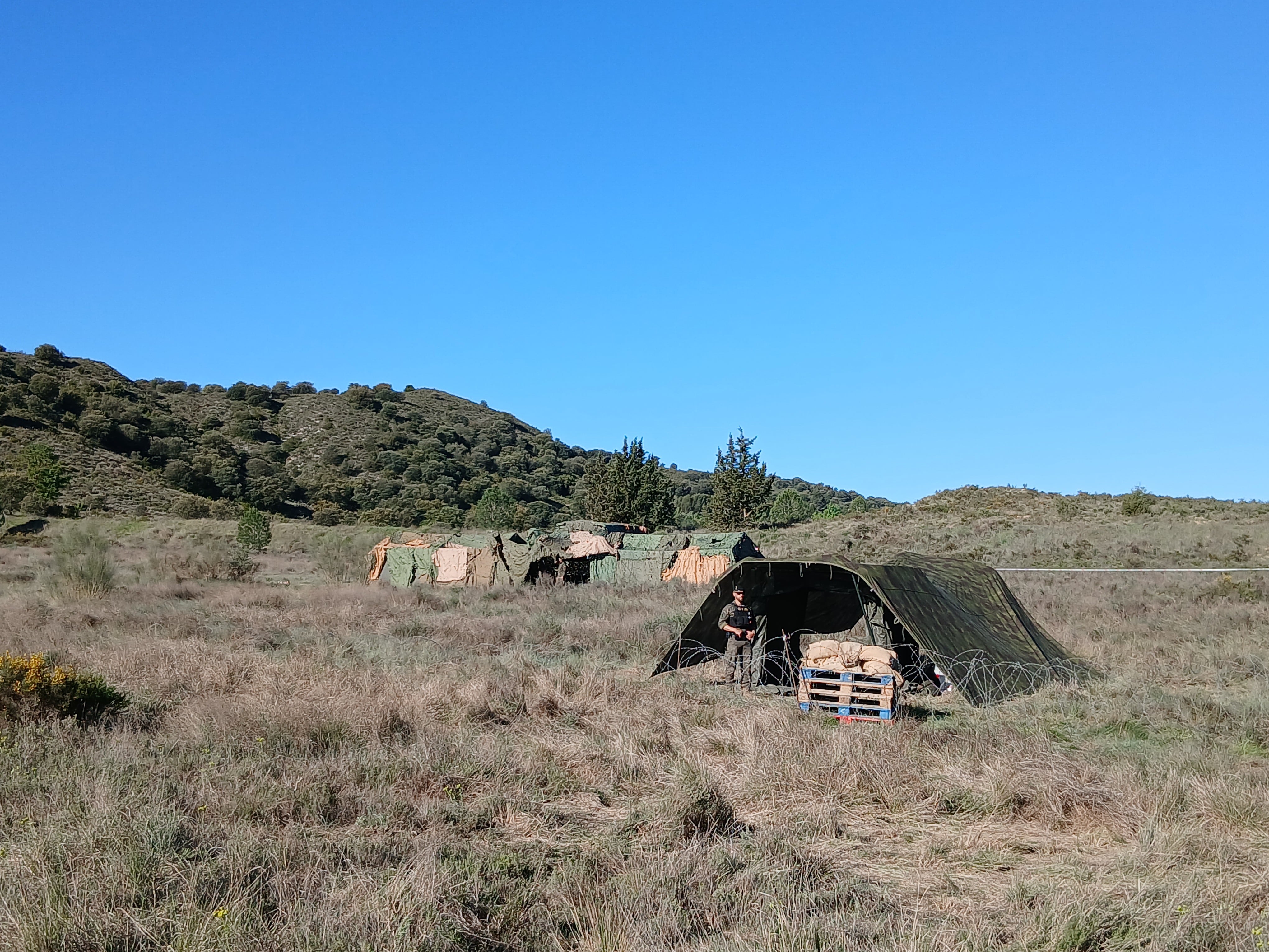 Ejercicio militar en Las Baldorrias en Barbastro