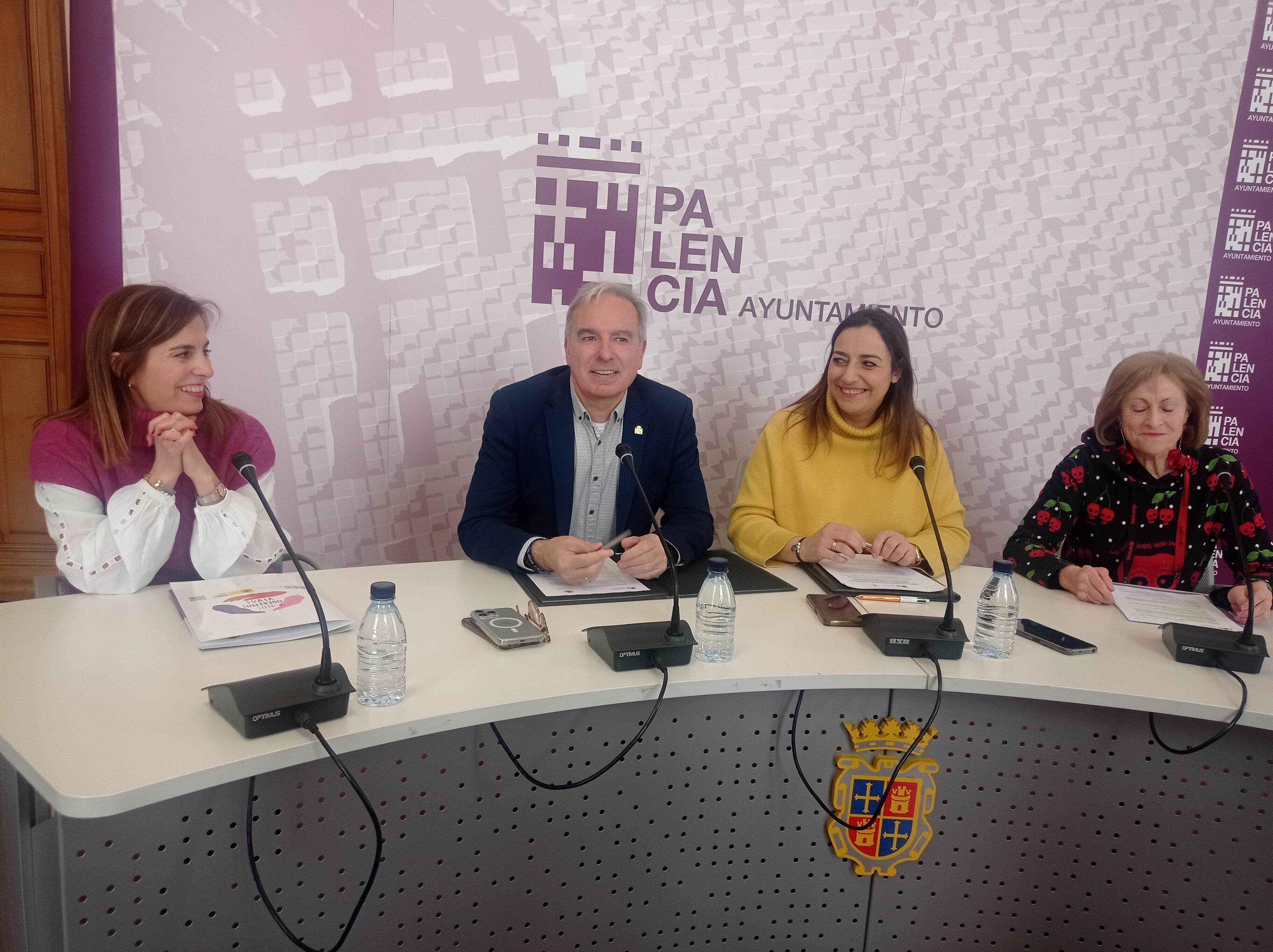 Firma del protocolo de colaboración entre Ayuntamiento de Palencia y Subdelegación del Gobierno