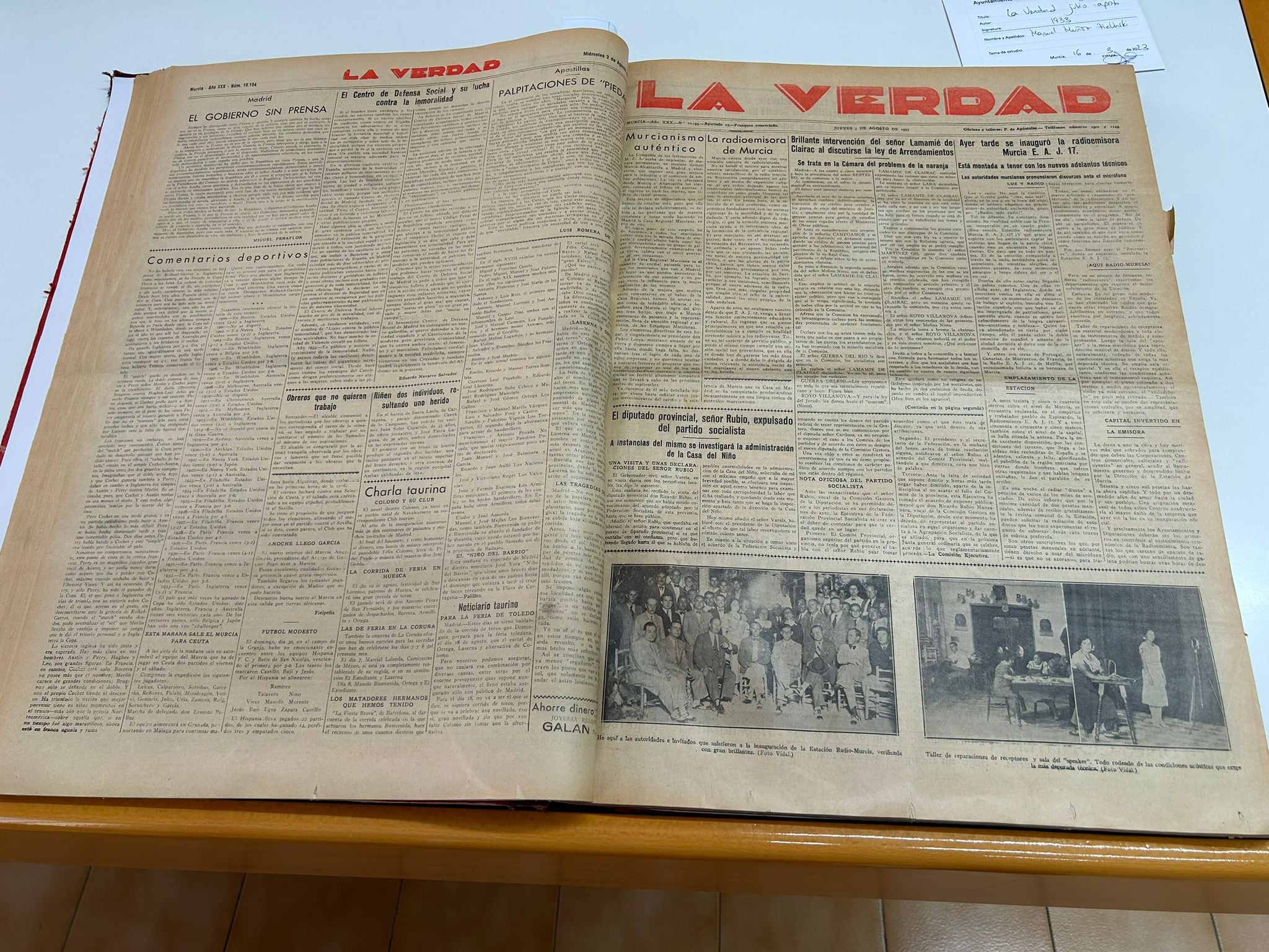 Portada original del diario La Verdad del 3 de agosto de 1933, donde se informaba de la inauguración, el día anterior, de Radio Murcia, y que a día de hoy se encuentra en el Archivo Municipal de Murcia