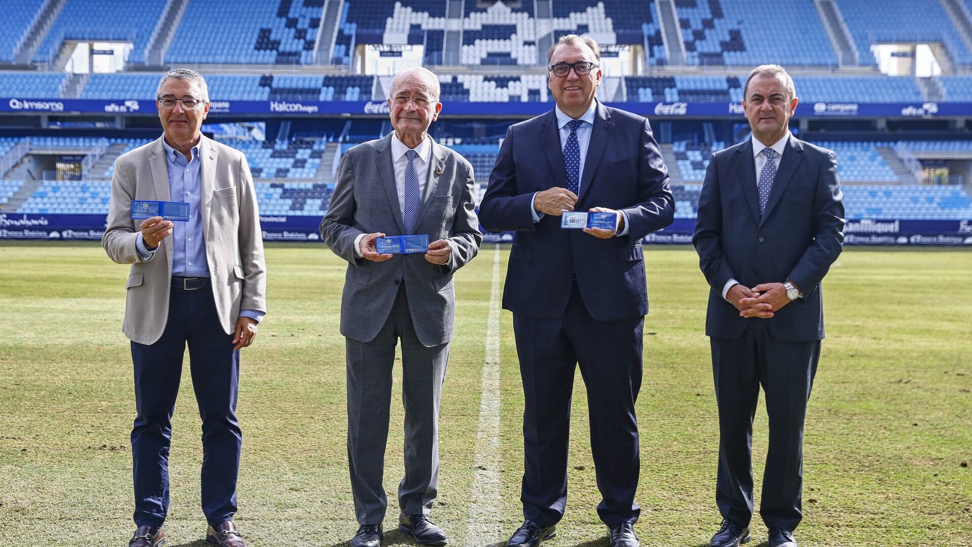 Las instituciones adquirieron su abono del Málaga para la temporada