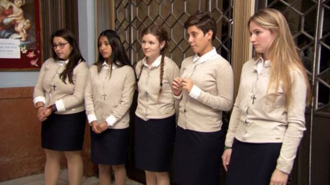 Las cinco chicas participantes de 'Quiero ser monja'