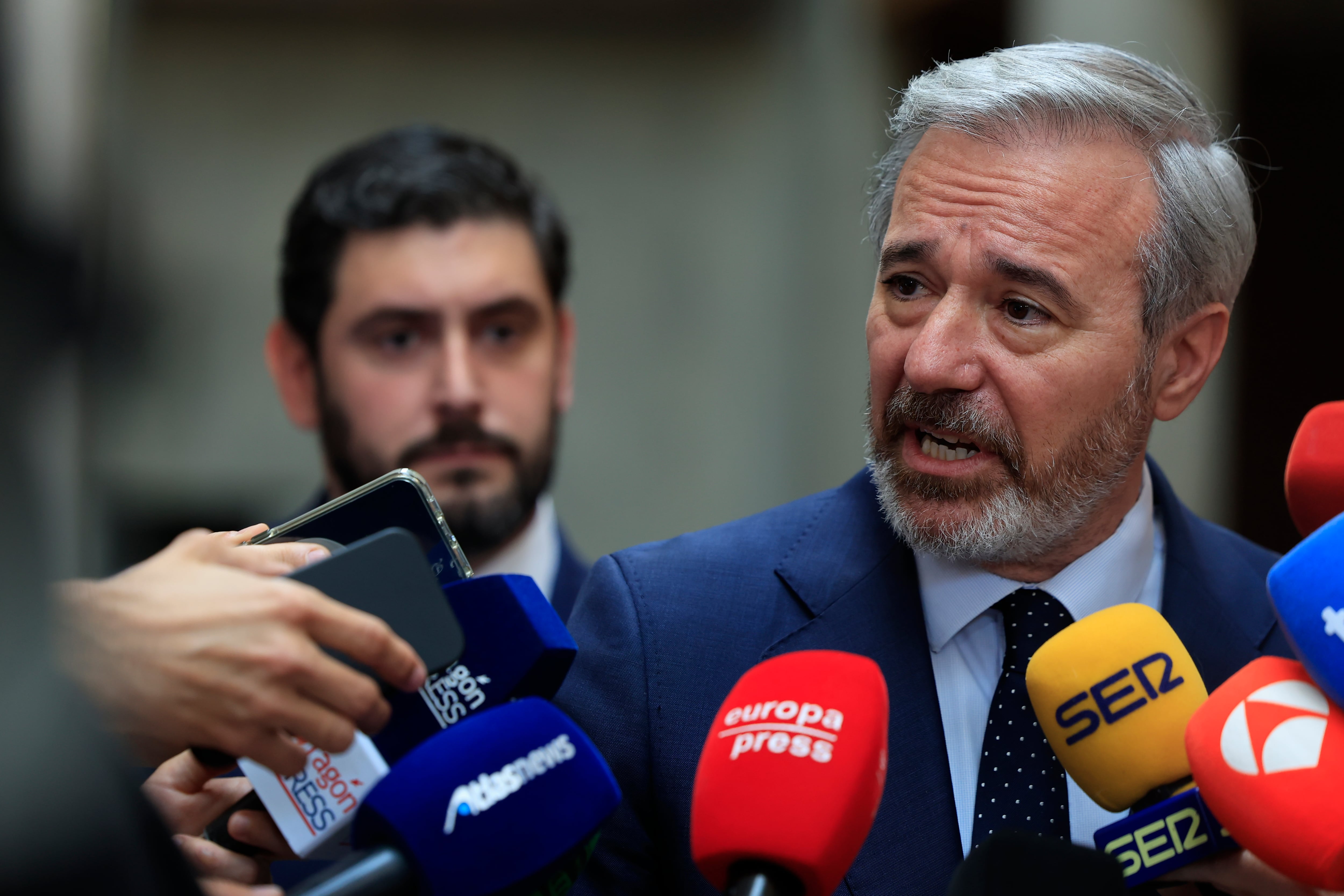 PP y Vox cierran el acuerdo en Aragón para investir presidente al 'popular' Jorge Azcón. EFE/ Javier Cebollada