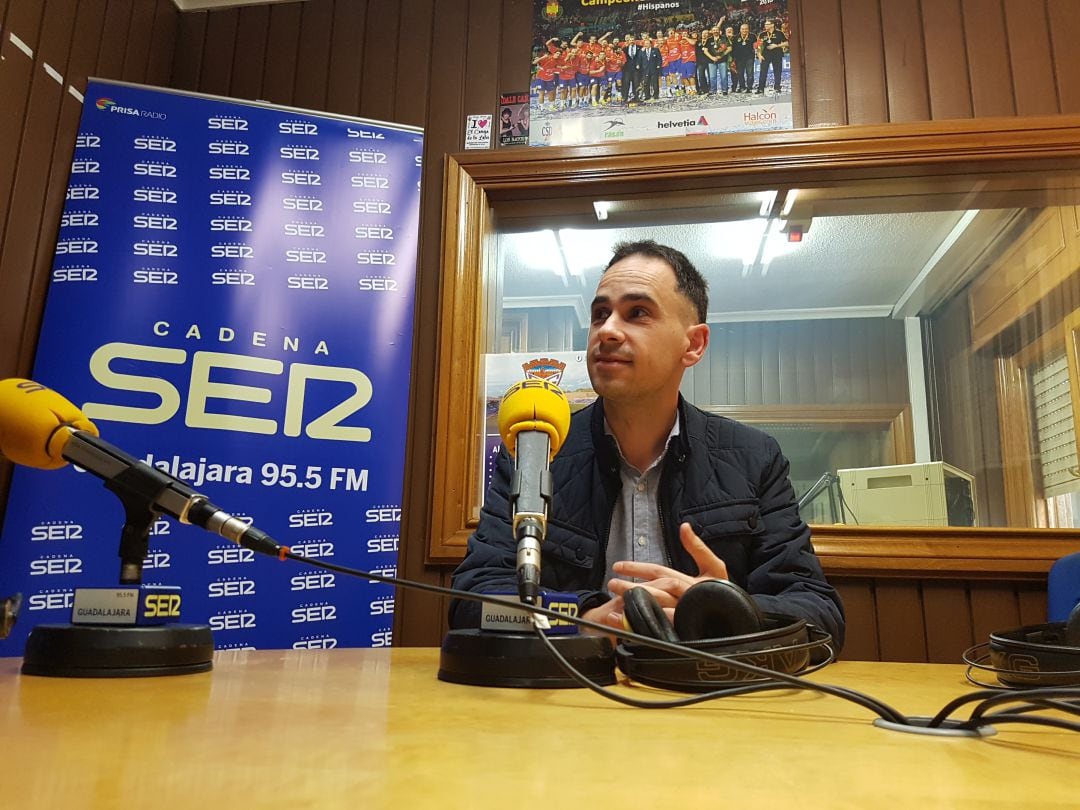 José García Salinas en los estudios de SER GU