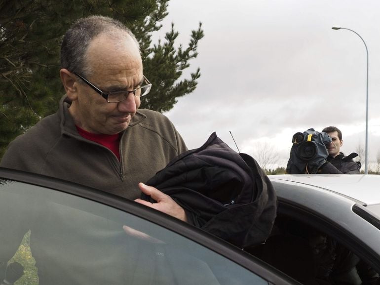 El etarra Alberto Plazaola Anduaga al salir de la prisión coruñesa de Teixeiro