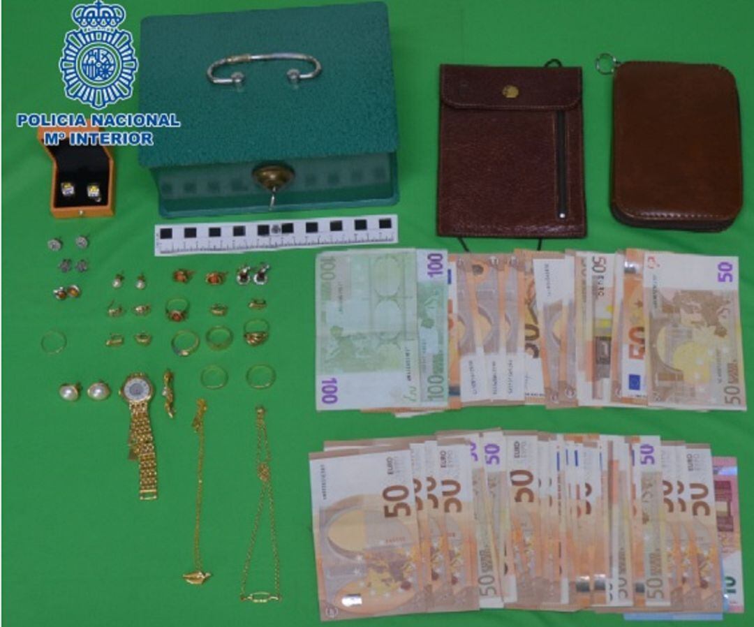 Se ha conseguido recuperar 2.600€ en efectivo y las joyas sustraídas 