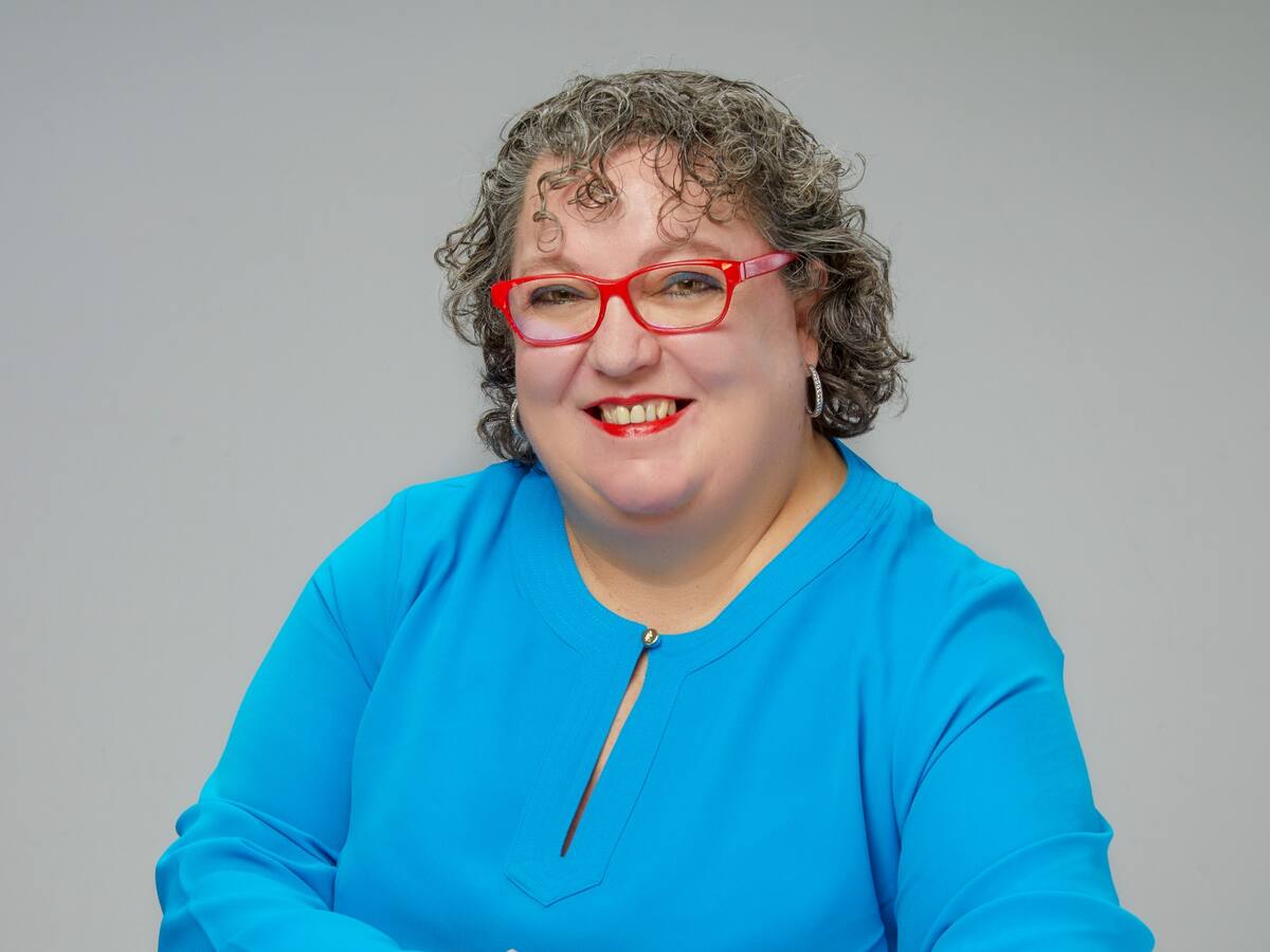 Entrevista a Teresa Mollà, xerrada 'Feminisme com a factor de transformació social i avanç democràtic'