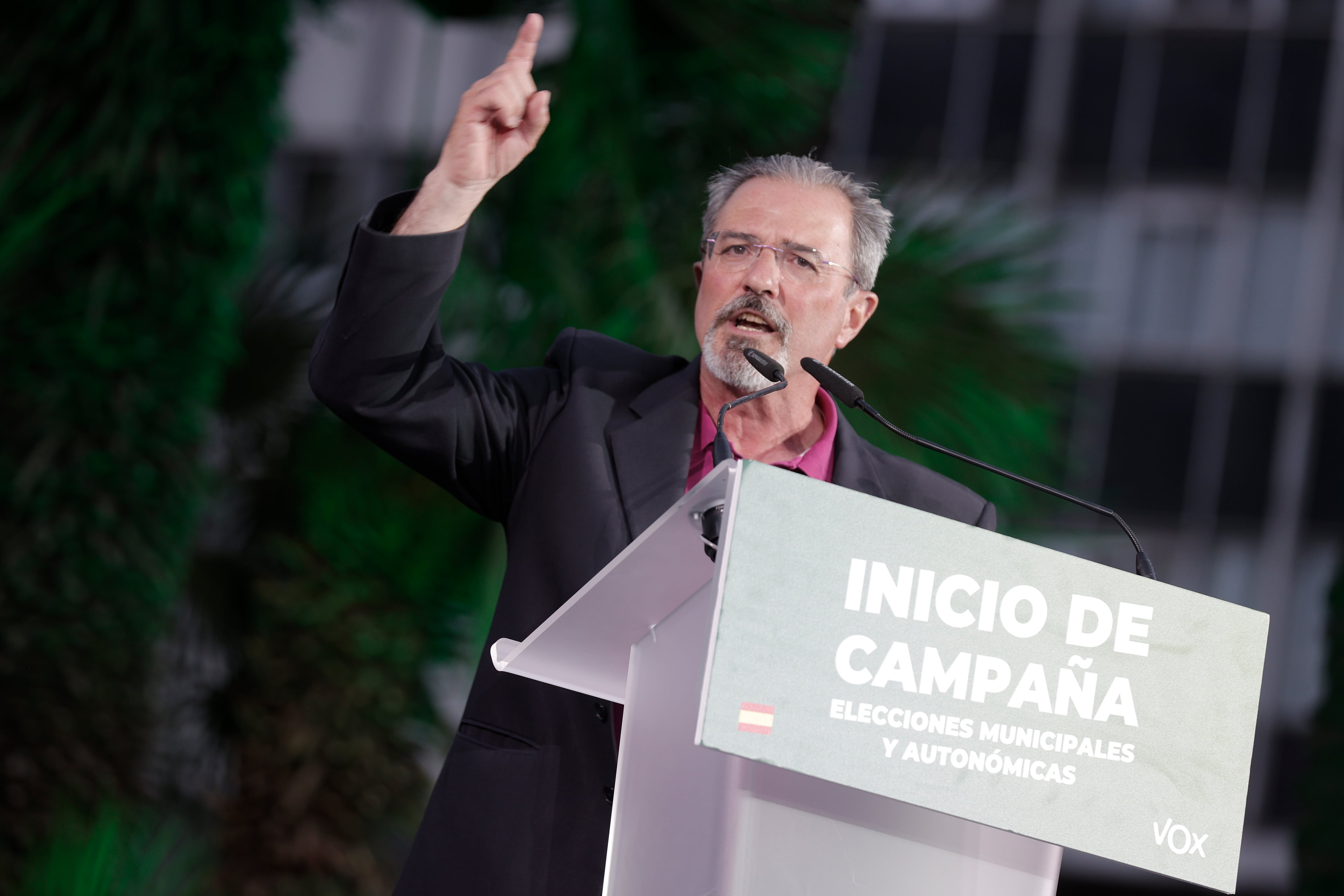 El candidato de VOX a la presidencia de la Generalitat, Carlos Flores, durante un acto electoral de su partid