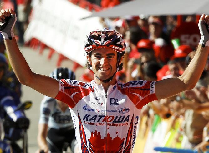 Dani Moreno celebra la victoria en Sierra Nevada