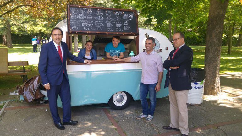 Imagen de una de las furgonetas participantes en la iniciativa.