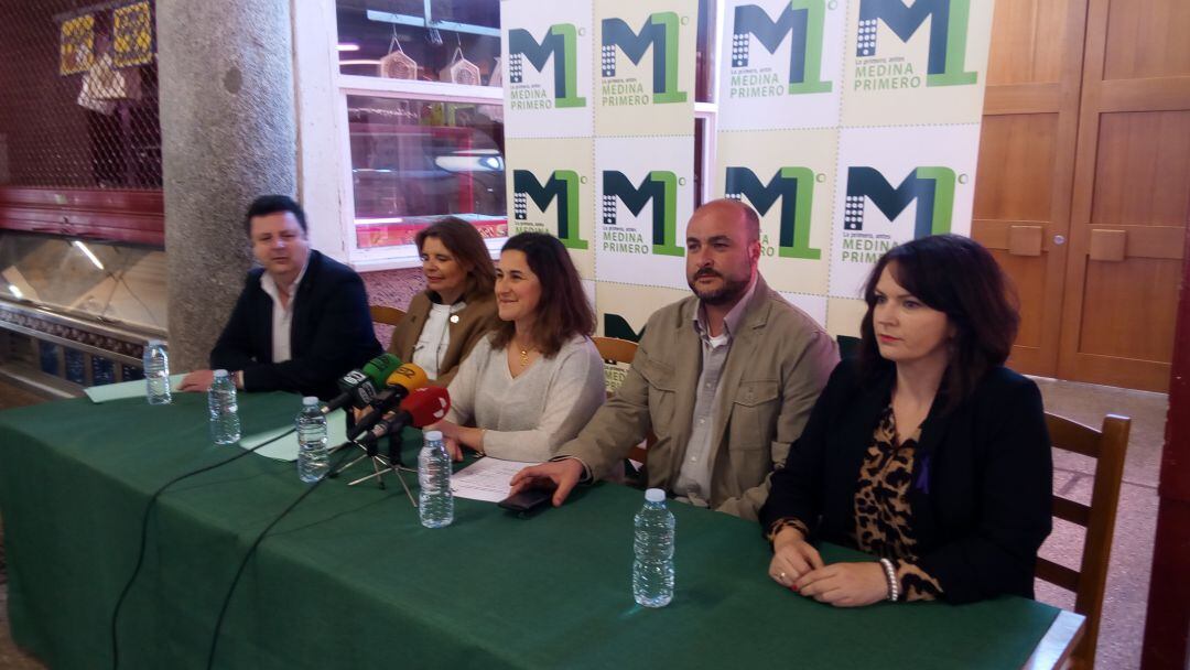 Los promotores de Medina Primero en la presentación del proyecto político para las elecciones municipales